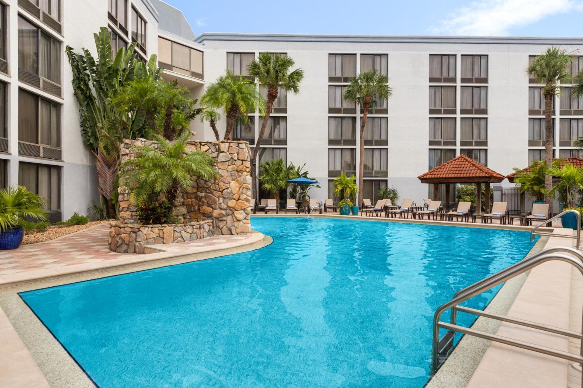Doubletree By Hilton Fort Myers At Bell Tower Shops Exterior foto