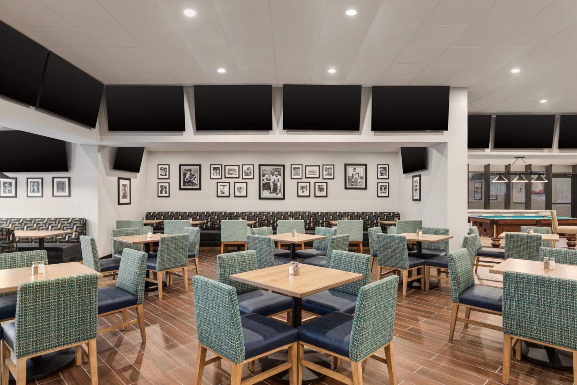 Doubletree By Hilton Fort Myers At Bell Tower Shops Exterior foto